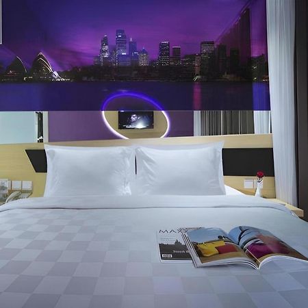 סוראבאיה G Suites Hotel By Amithya מראה חיצוני תמונה