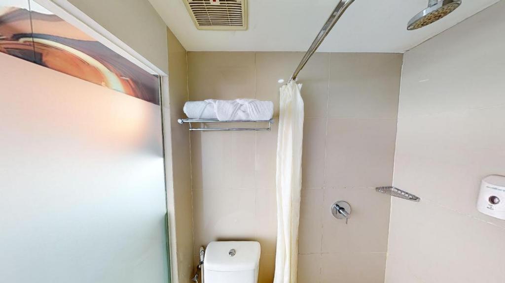 סוראבאיה G Suites Hotel By Amithya מראה חיצוני תמונה