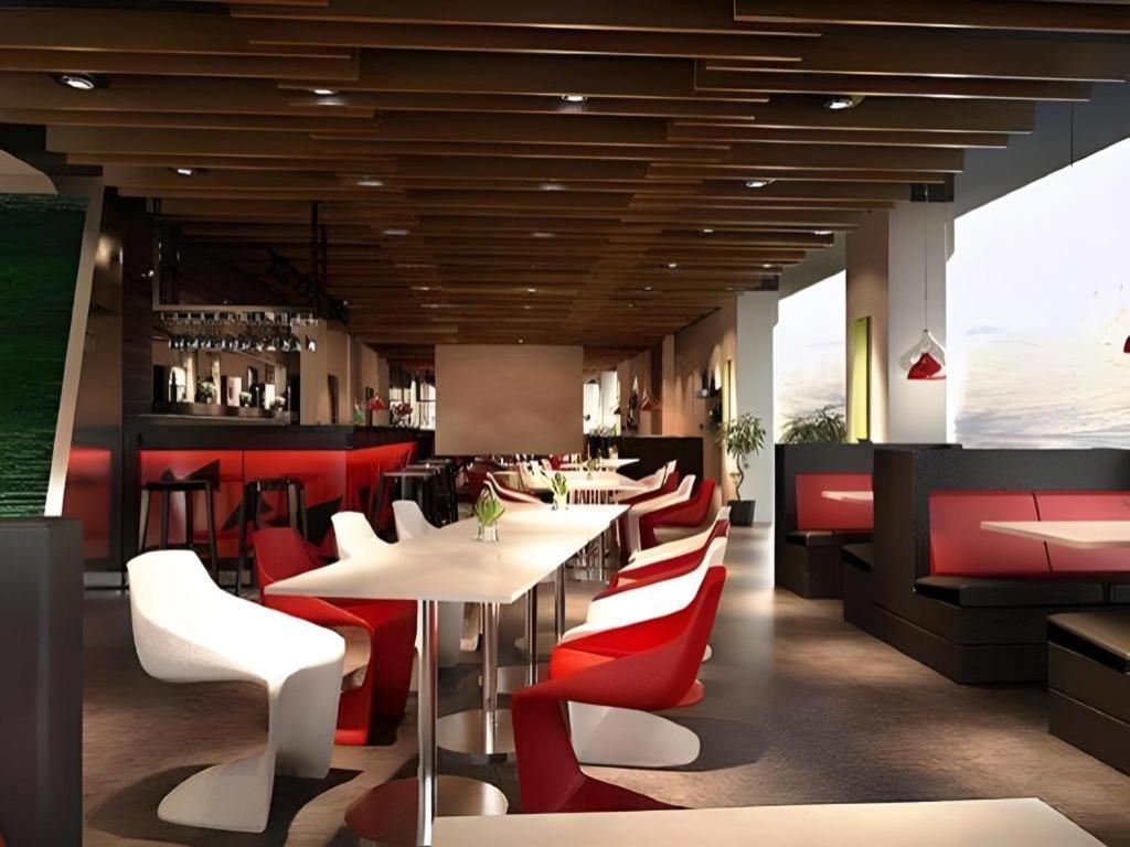 סוראבאיה G Suites Hotel By Amithya מראה חיצוני תמונה