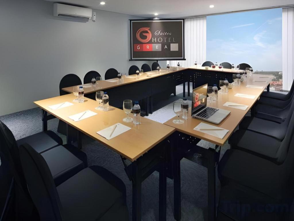 סוראבאיה G Suites Hotel By Amithya מראה חיצוני תמונה